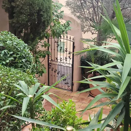 Maison De Village Privative Calme Avec Jardin Terrasses Vieux Village Cogolin